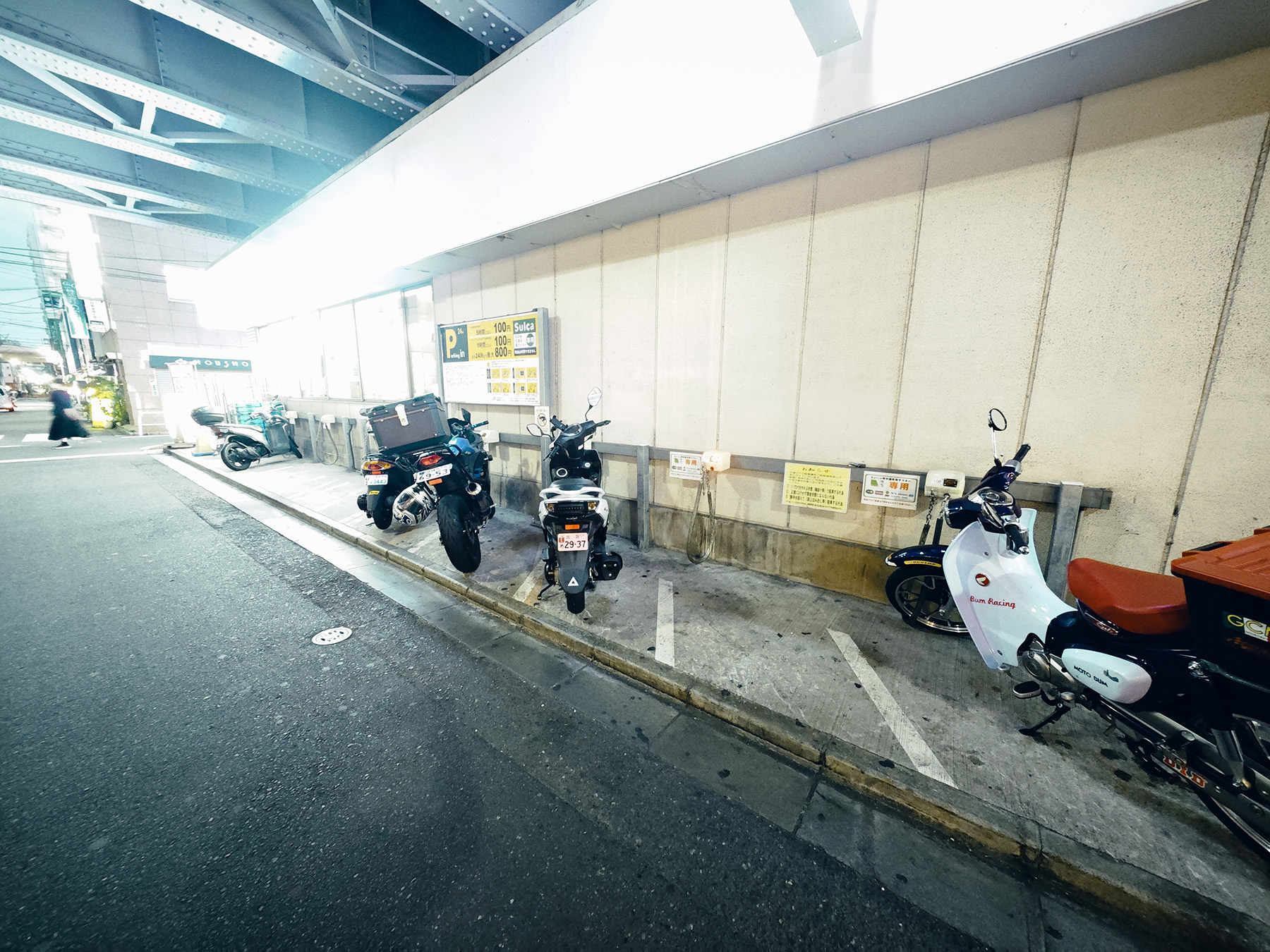 Parking in 御徒町バイク