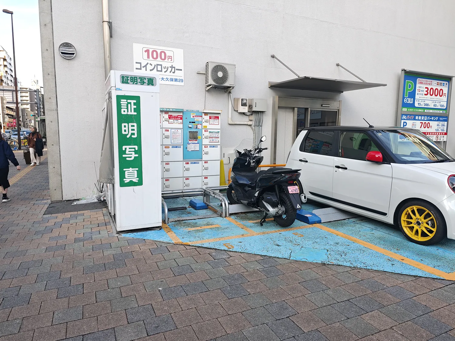 新大久保のバイク駐車場