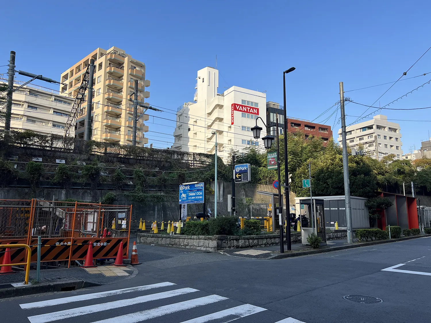 アットパーク東3丁目駐車場